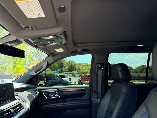 Used 2022 Chevrolet Tahoe Z71 w/ Luxury Package AWD/4WD image 22
