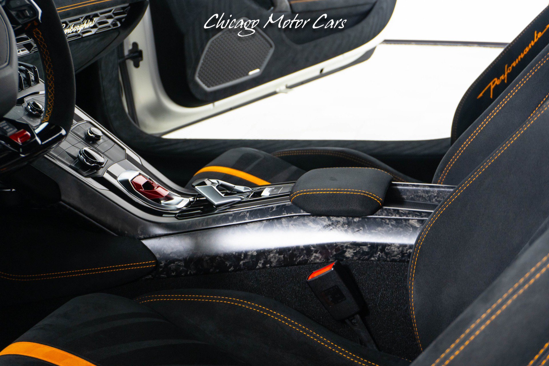 Used 2018 Lamborghini Huracan AWD/4WD image 45