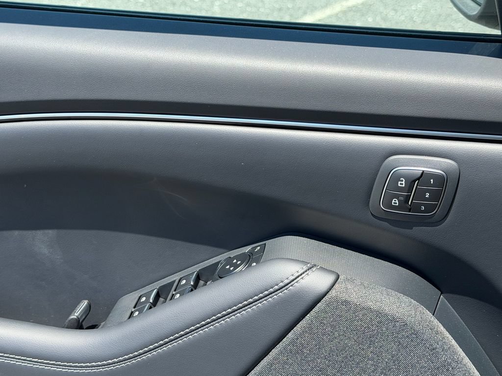 Used 2025 Ford Mustang Mach-E Premium AWD/4WD image 38