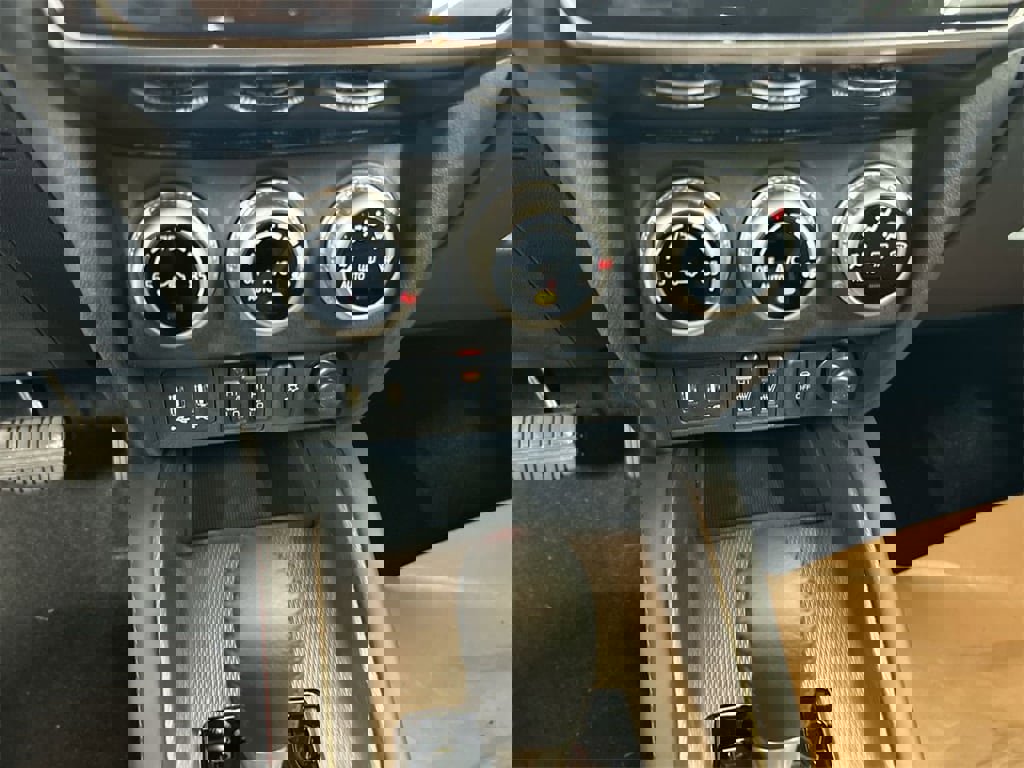 New 2025 Mitsubishi Outlander Sport SE image 17