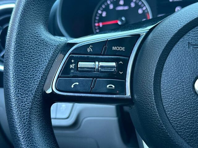 Used 2020 Kia Forte LXS FWD image 25