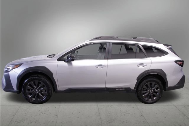 Used 2025 Subaru Outback Onyx Edition image 2
