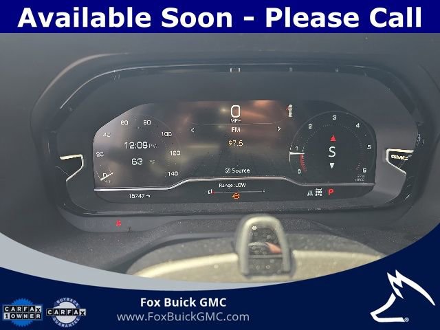 Used 2024 GMC Yukon Denali w/ Advanced Technology Package AWD/4WD image 16