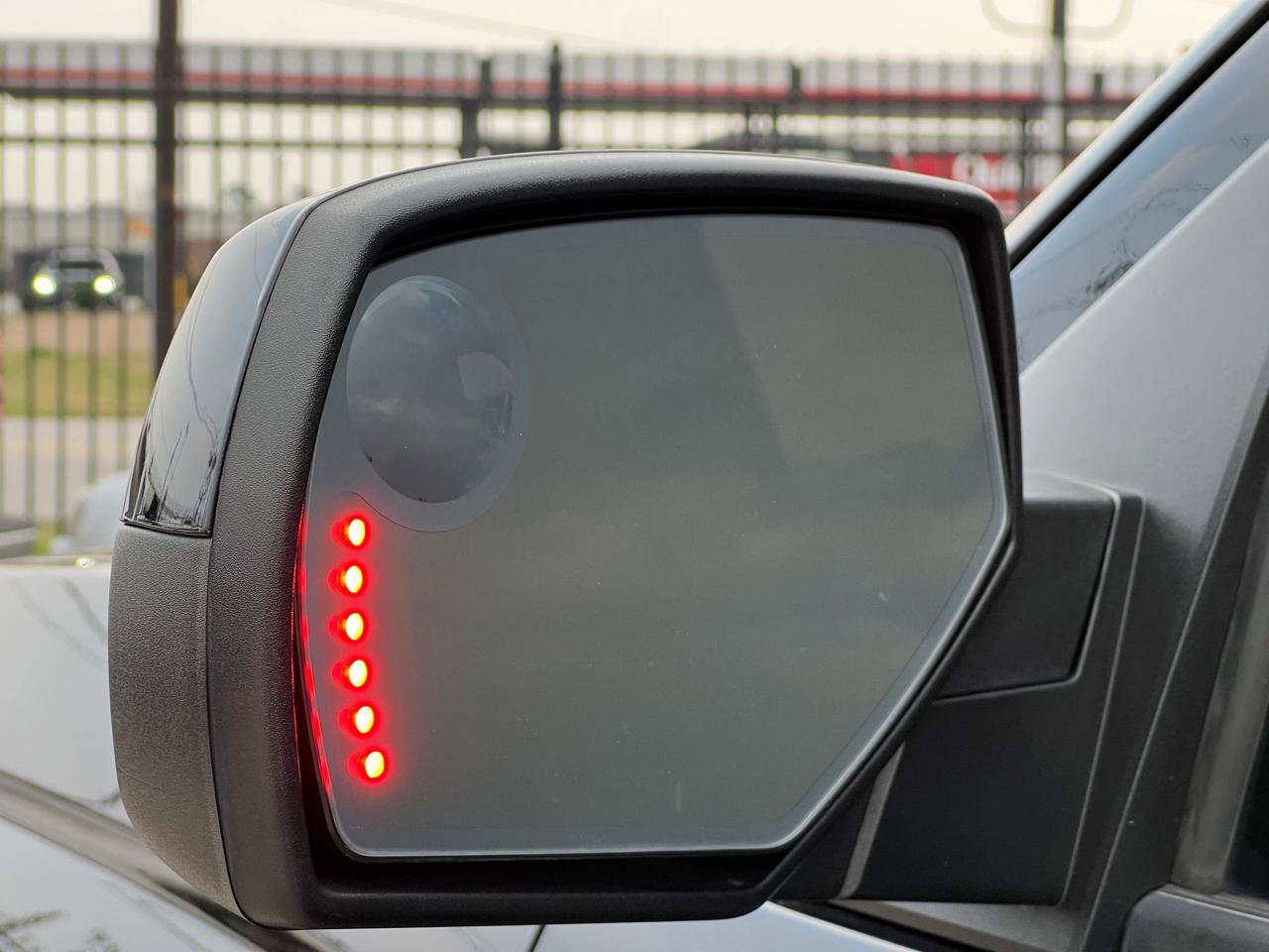 Used 2015 Chevrolet Silverado 1500 LTZ Z71 w/ Midnight Edition AWD/4WD image 27