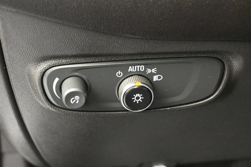 Used 2024 Chevrolet Equinox RS FWD image 16