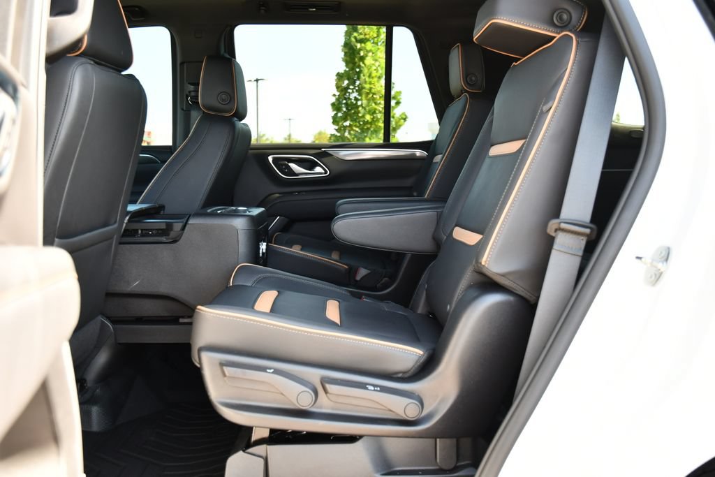 Used 2024 GMC Yukon AT4 w/ AT4 Premium Package AWD/4WD image 29