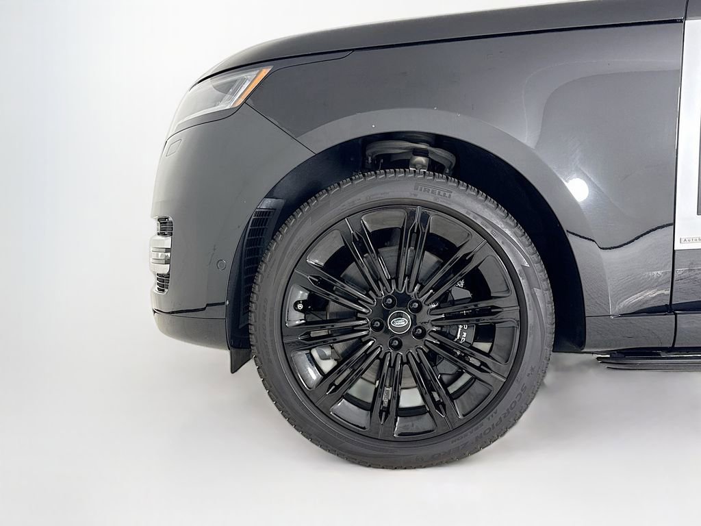Used 2023 Land Rover Range Rover Autobiography image 30