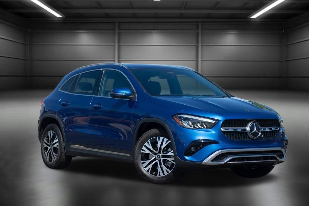 Used 2025 Mercedes-Benz GLA 250 4MATIC image 4