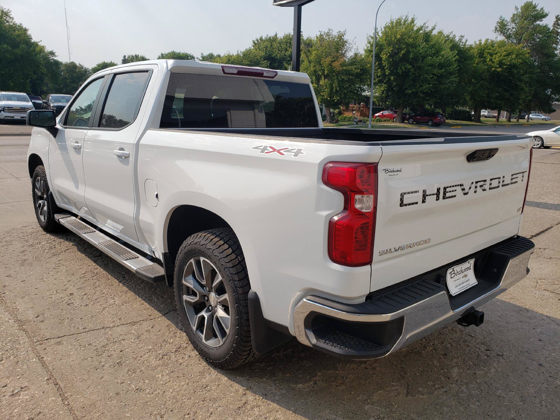 Used 2022 Chevrolet Silverado 1500 LT w/ Protection Package AWD/4WD image 3