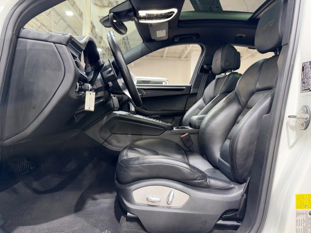 Used 2018 Porsche Macan GTS image 51