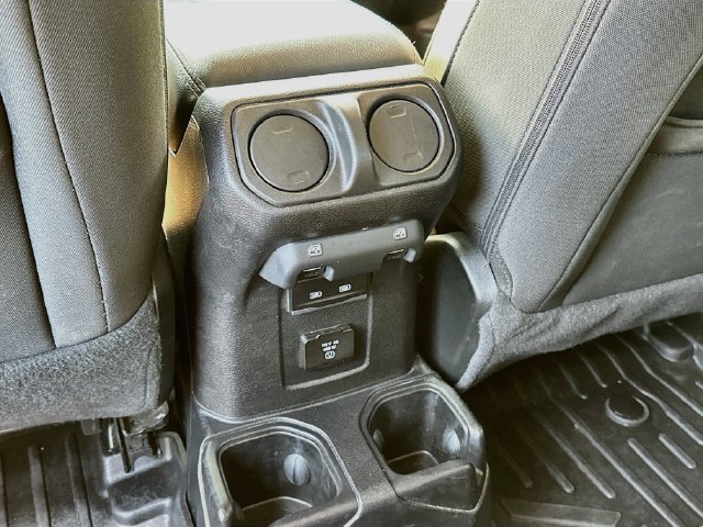 Used 2021 Jeep Gladiator Overland AWD/4WD image 24