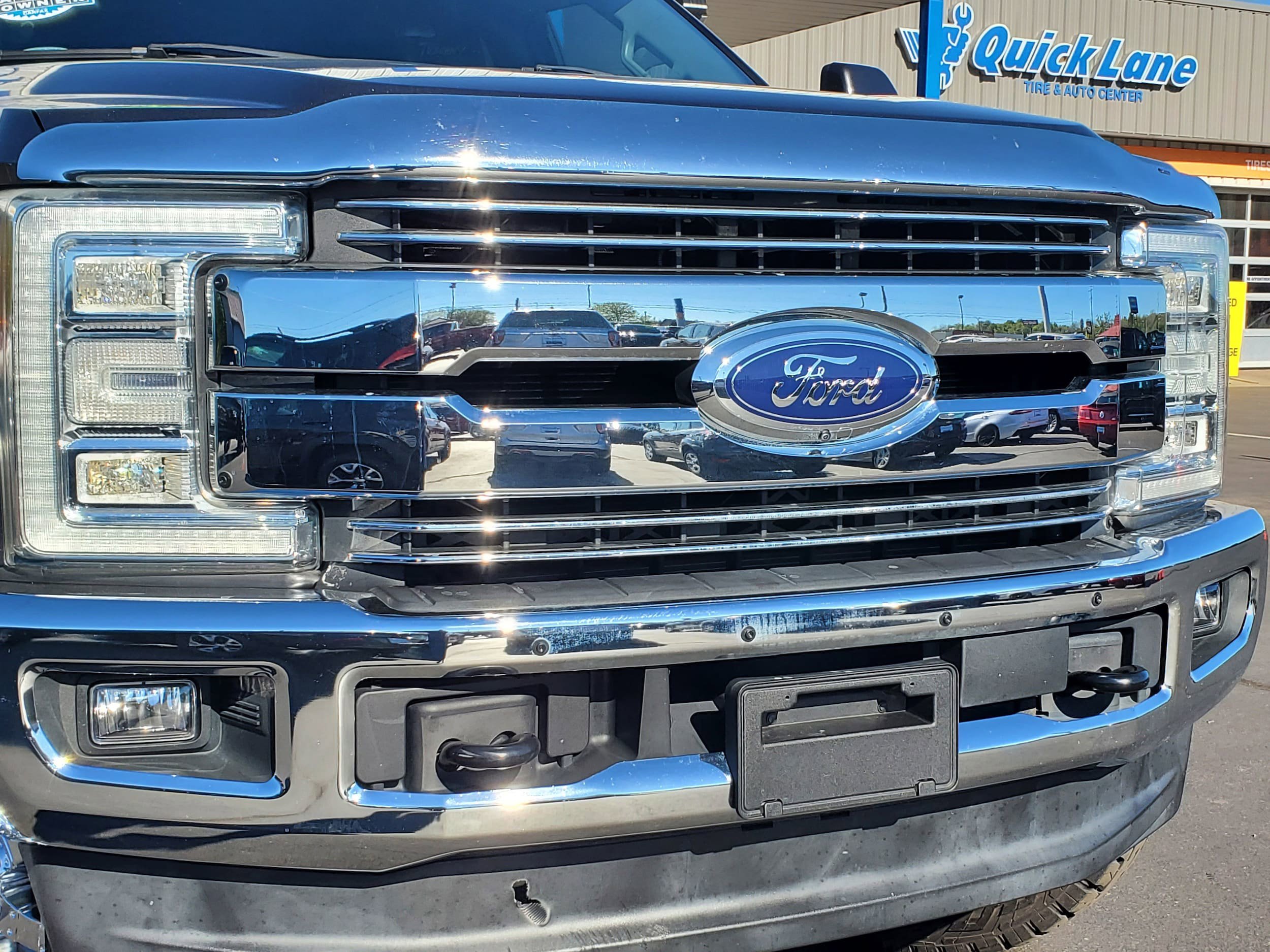 Used 2017 Ford F250 Lariat w/ Lariat Ultimate Package AWD/4WD image 7