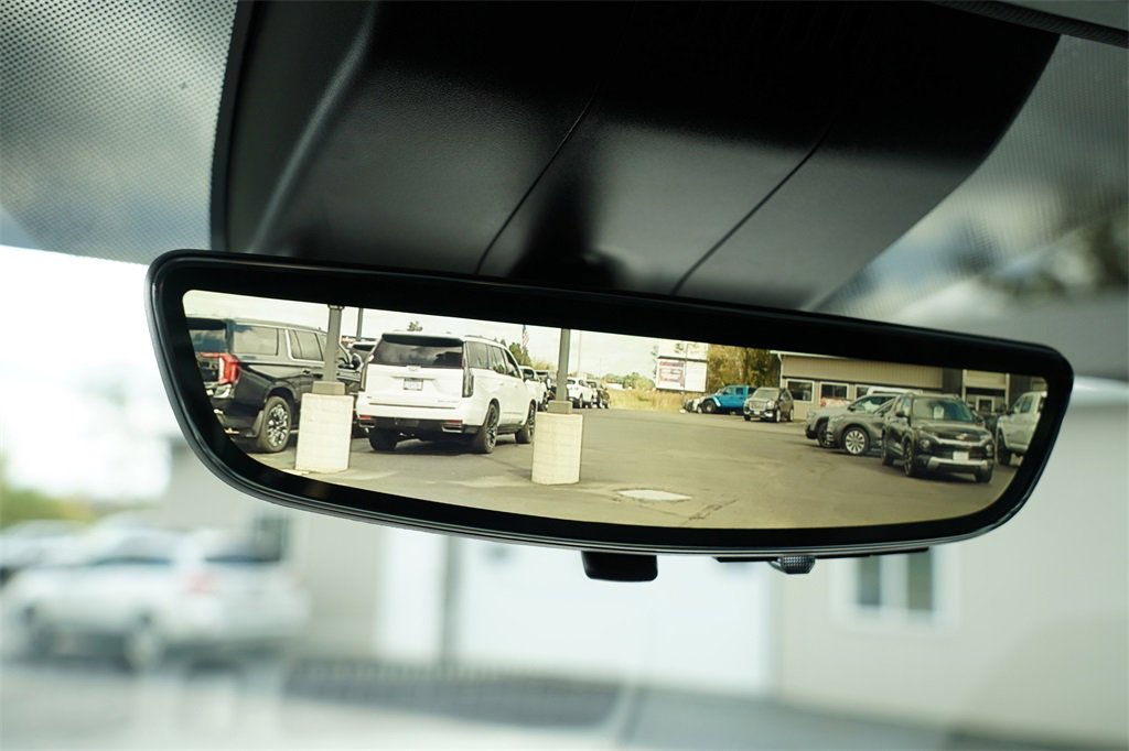 Used 2023 Chevrolet Suburban High Country image 30