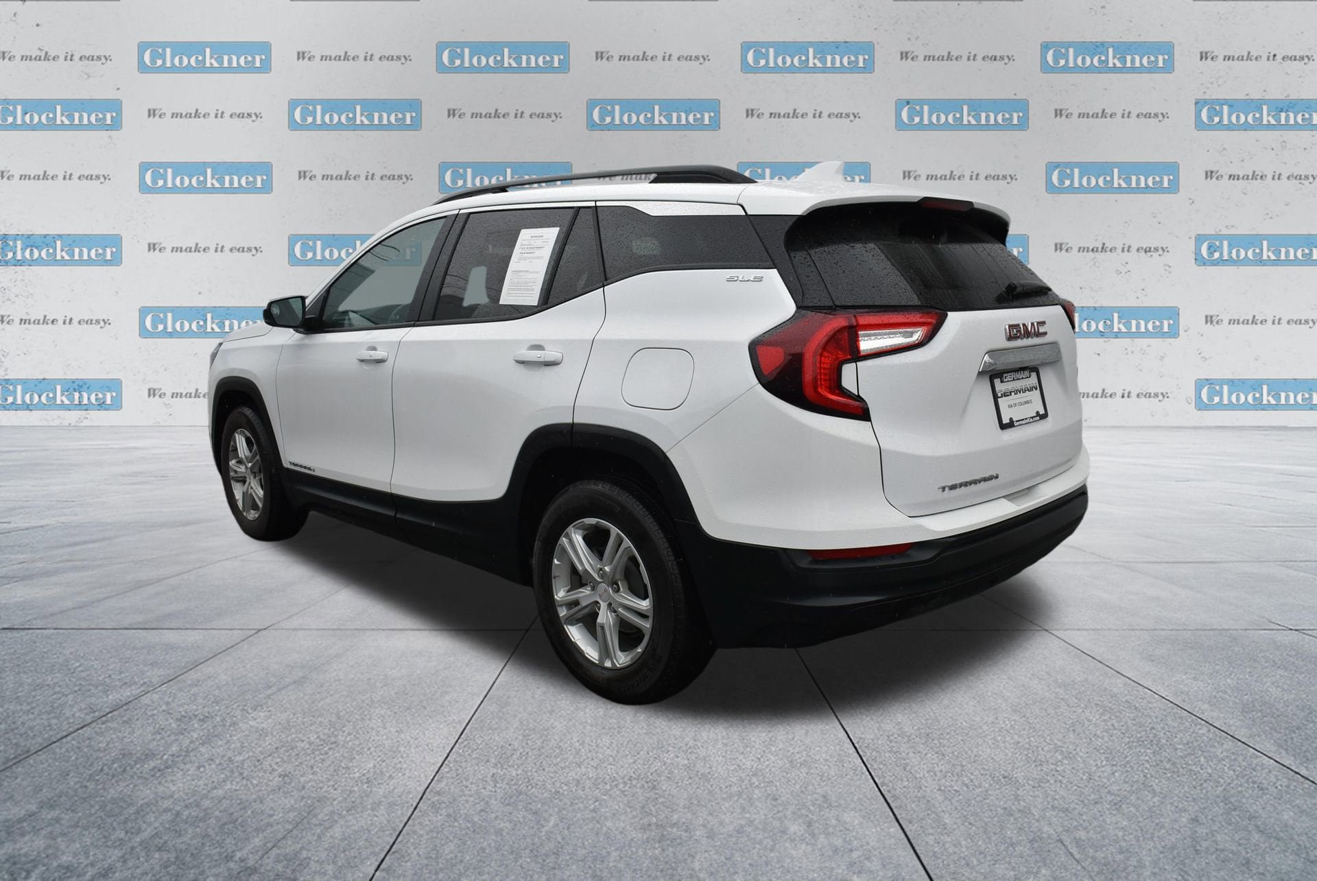 Used 2023 GMC Terrain SLE w/ Driver Convenience Package FWD image 8