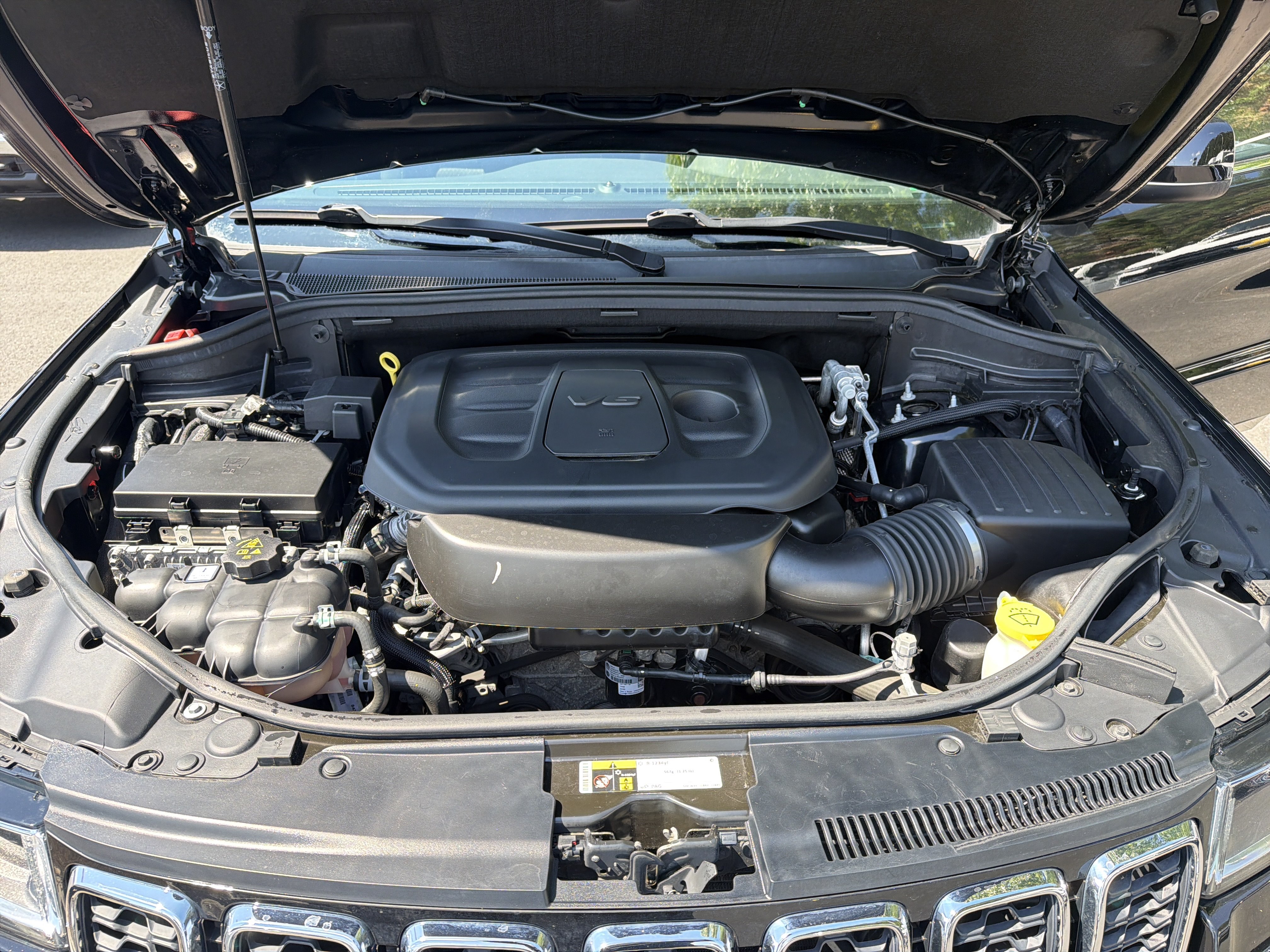 Used 2020 Jeep Grand Cherokee Laredo AWD/4WD image 36