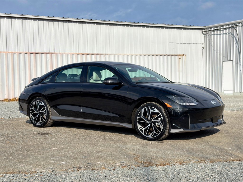 Used 2023 Hyundai Ioniq 6 Limited image 4