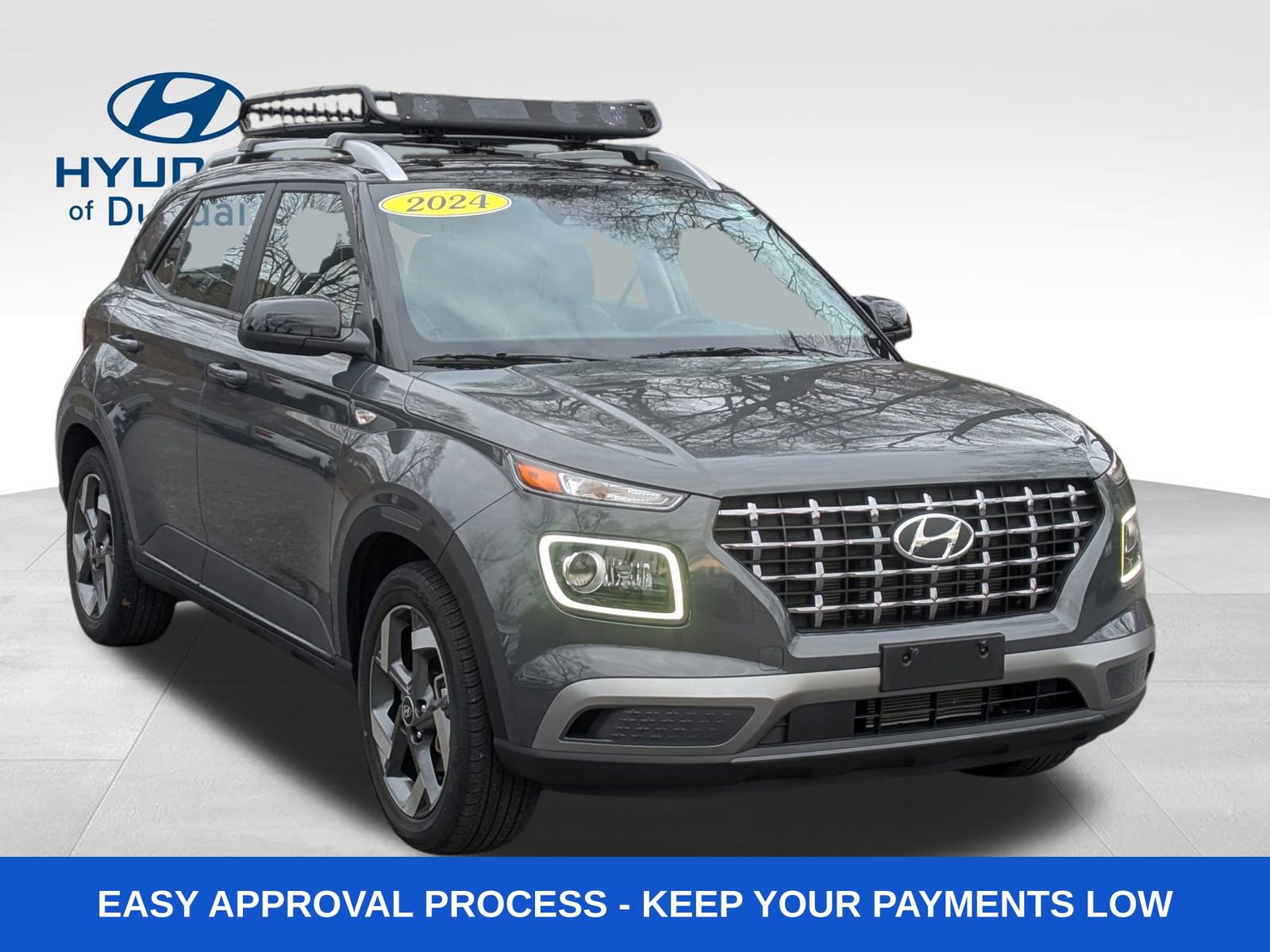 Used 2024 Hyundai Venue Limited image 11