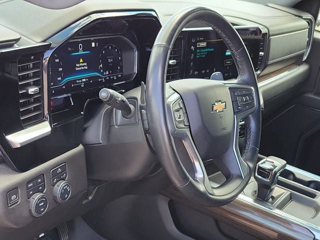 Used 2023 Chevrolet Silverado 1500 LT AWD/4WD image 7
