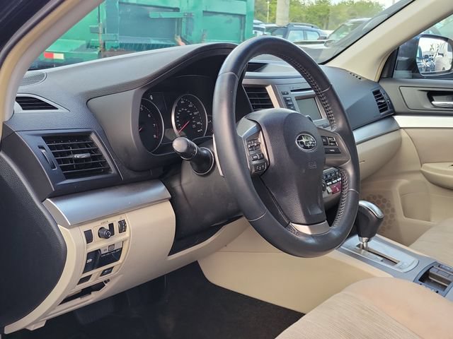 Used 2014 Subaru Outback 2.5i Premium w/ Popular Package #2 AWD/4WD image 9