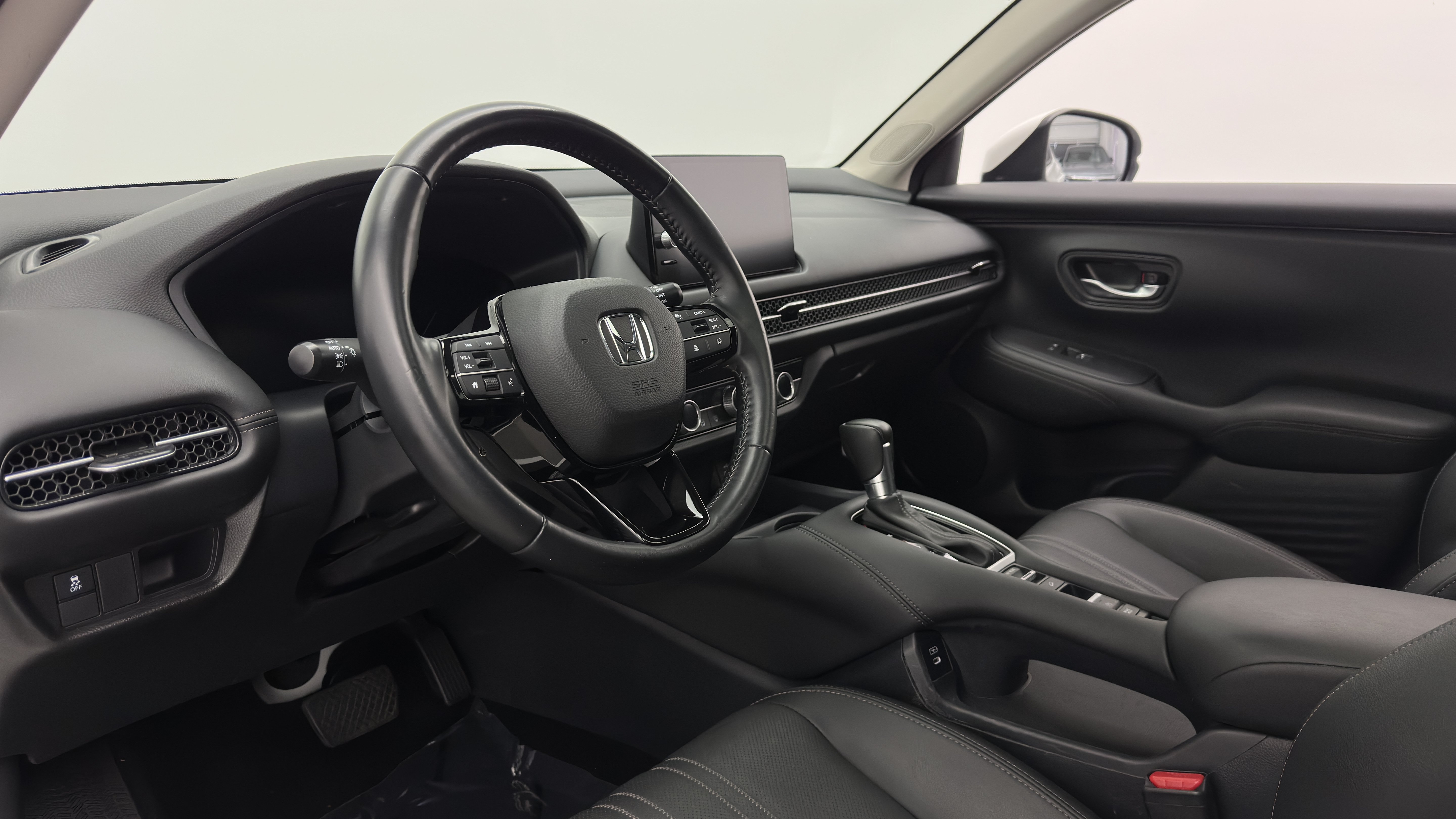 Used 2025 Honda HR-V EX-L image 12