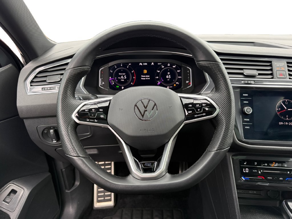 Used 2022 Volkswagen Tiguan SEL R-Line AWD/4WD image 12