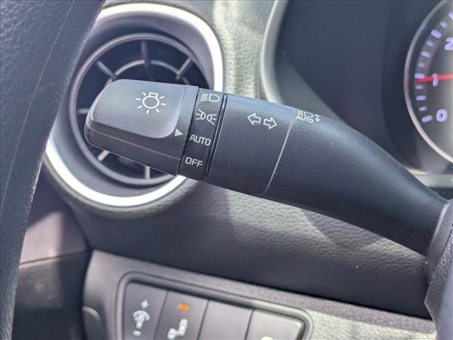 Used 2024 Kia Forte LXS w/ LXS Technology Package FWD image 11