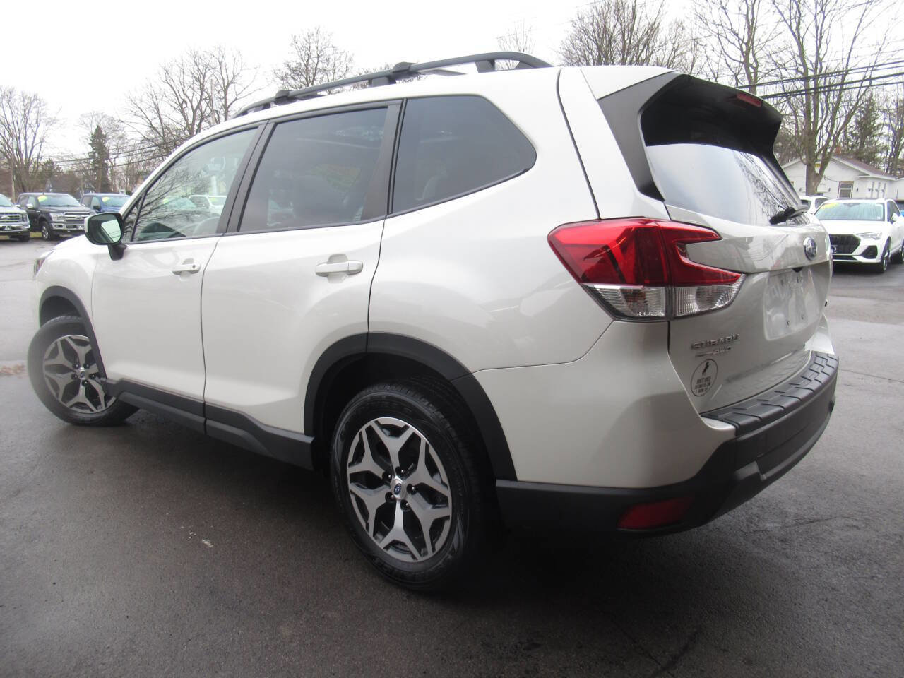 Used 2022 Subaru Forester Premium AWD/4WD image 15