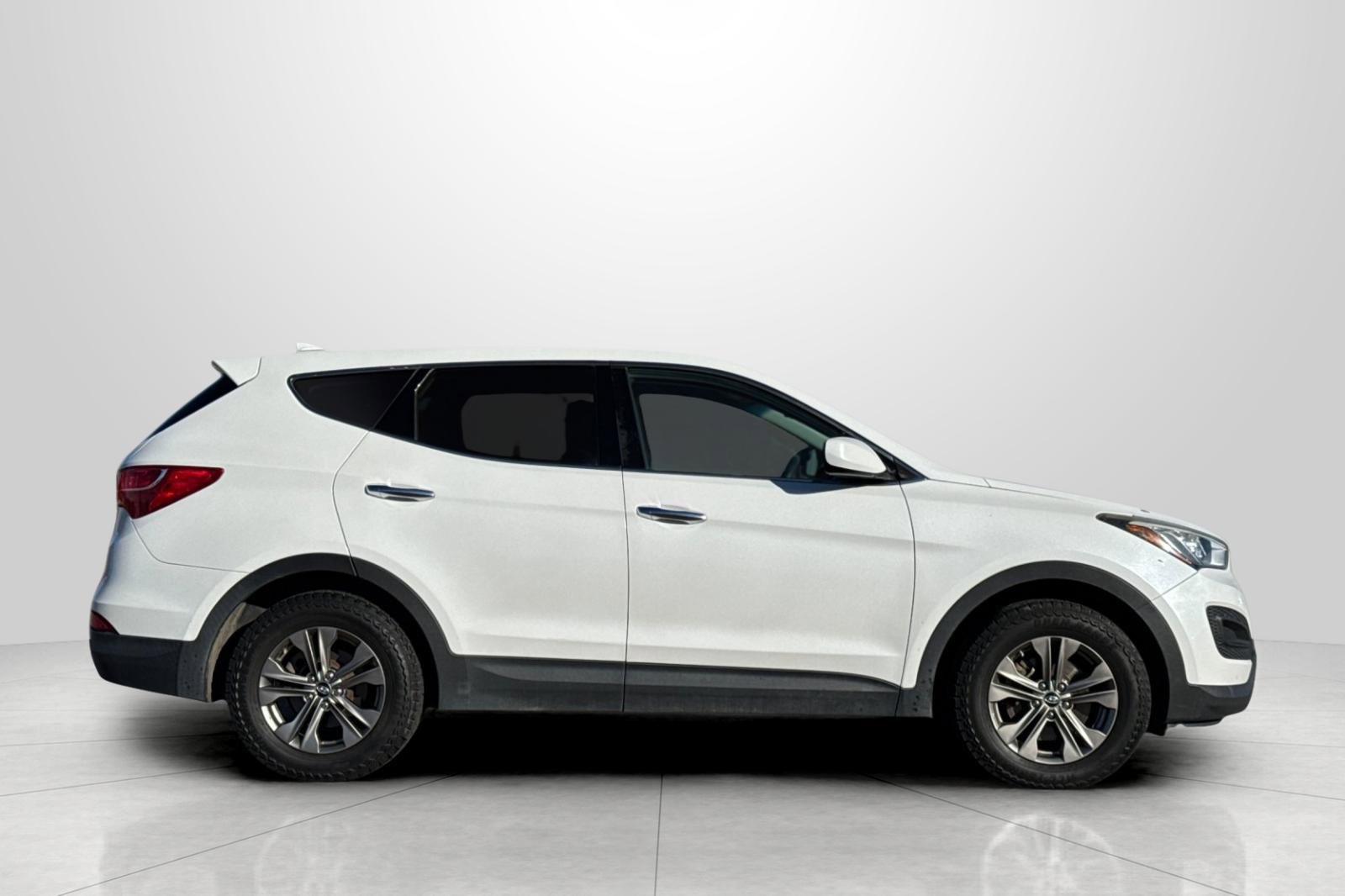 Used 2016 Hyundai Santa Fe Sport image 3