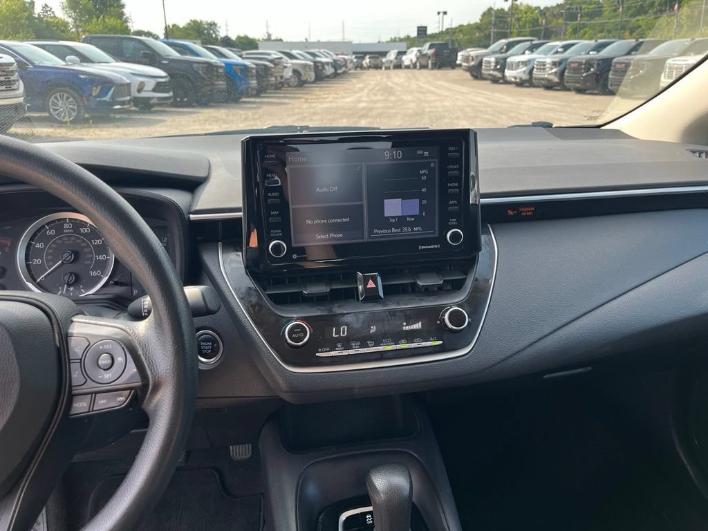 Used 2022 Toyota Corolla LE w/ LE Convenience Package FWD image 24