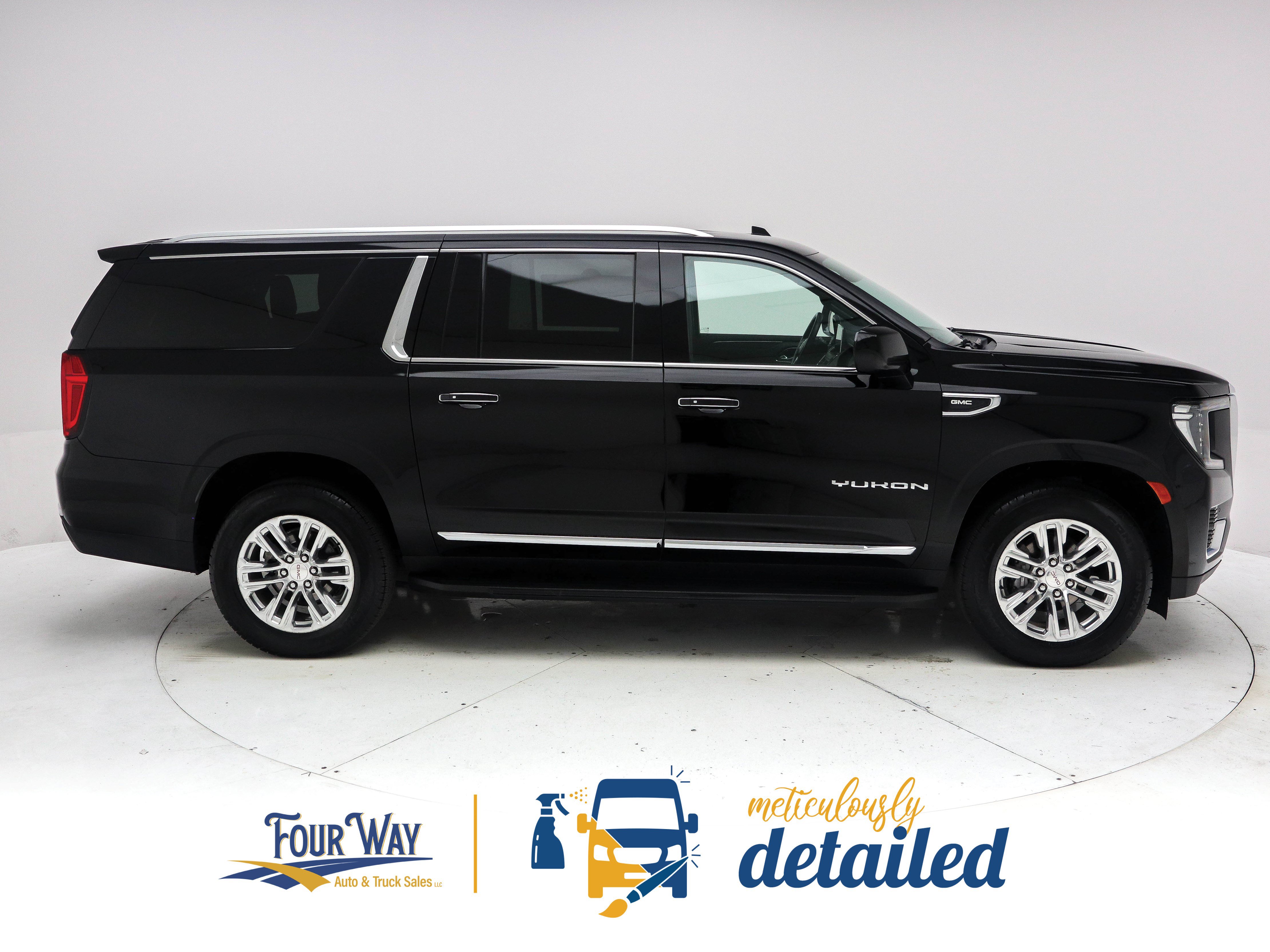 Used 2022 GMC Yukon XL SLT AWD/4WD image 2