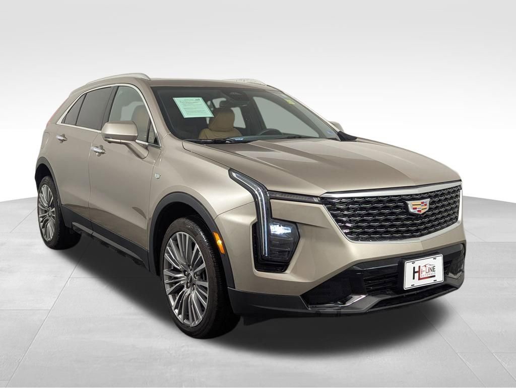 Used 2025 Cadillac XT4 Premium Luxury image 29