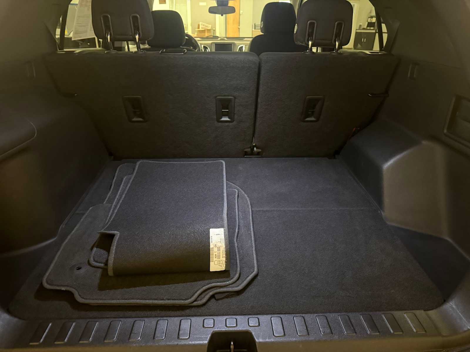 Used 2020 Chevrolet Equinox LT FWD image 24