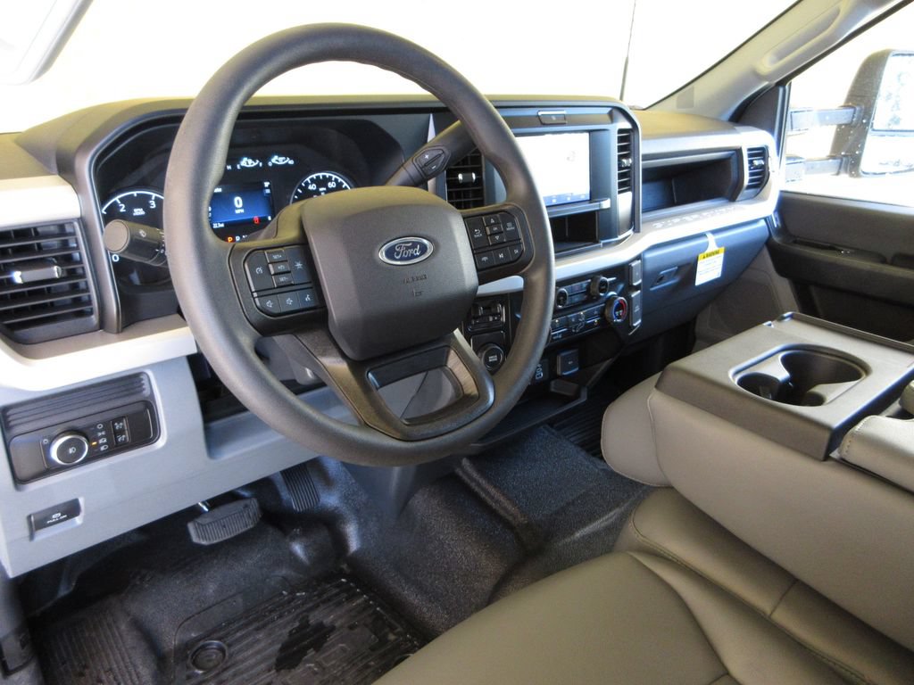 New 2026 Ford F550 2WD Crew Cab Super Duty image 18