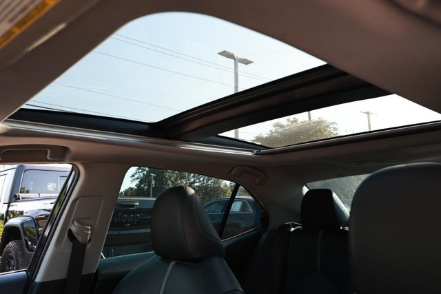 Used 2019 Toyota Camry XSE image 21