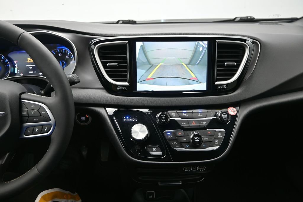 Used 2025 Chrysler Pacifica Select FWD image 21