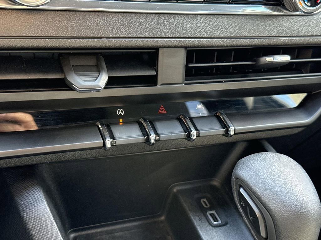 Used 2023 Chevrolet Colorado W/T image 32