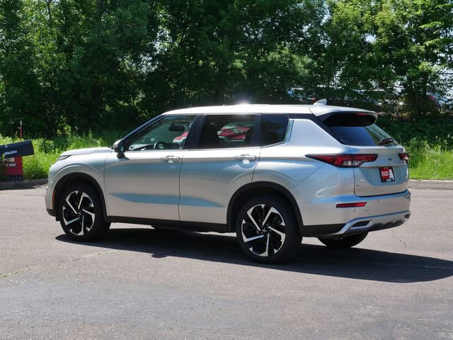 Used 2024 Mitsubishi Outlander SE AWD/4WD image 4