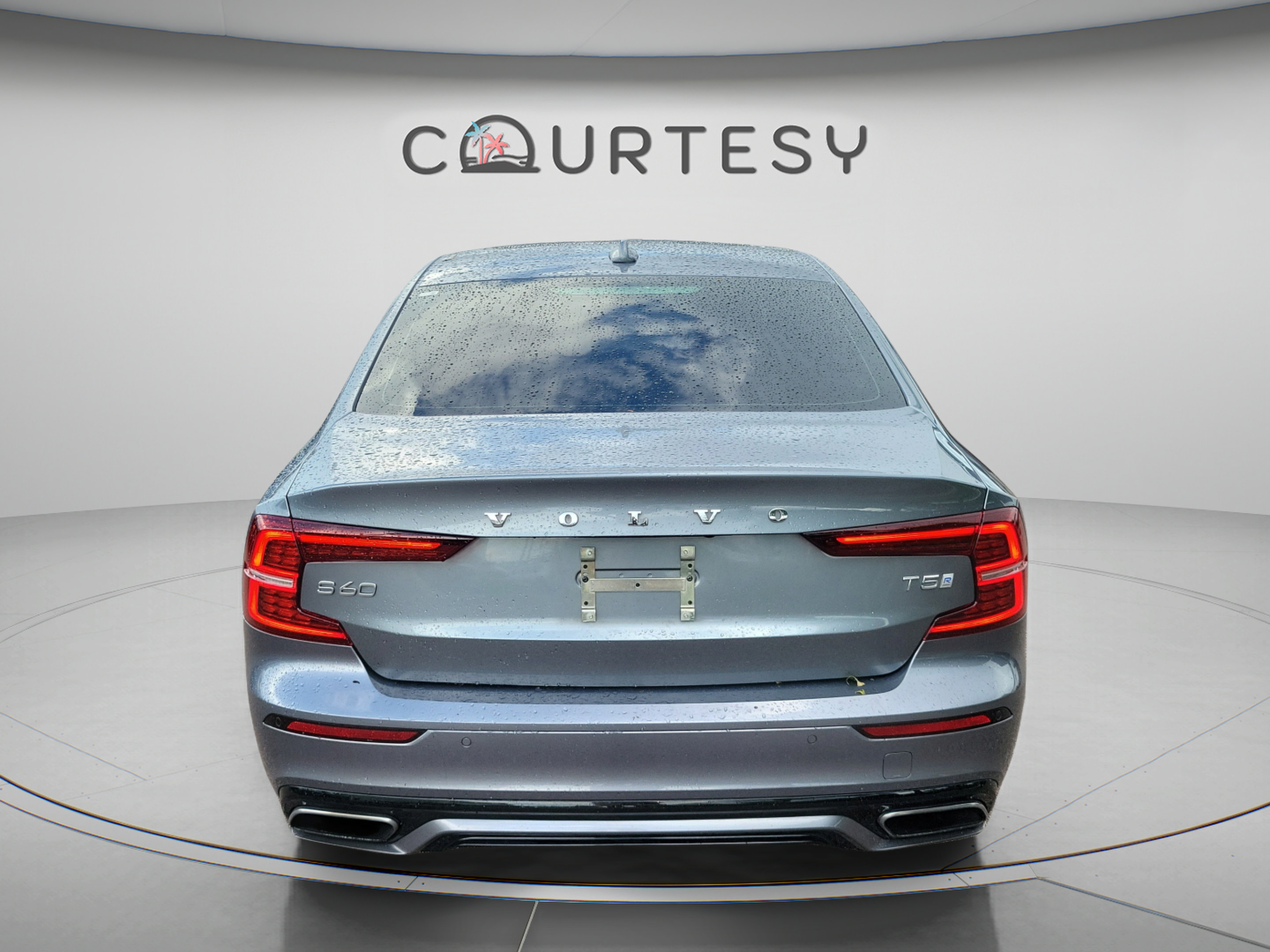 Used 2019 Volvo S60 T5 R-Design FWD image 4