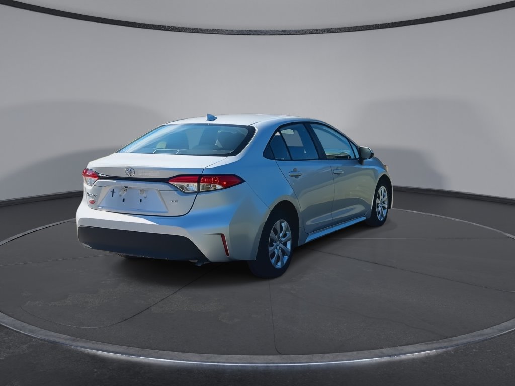 Used 2024 Toyota Corolla LE FWD image 8
