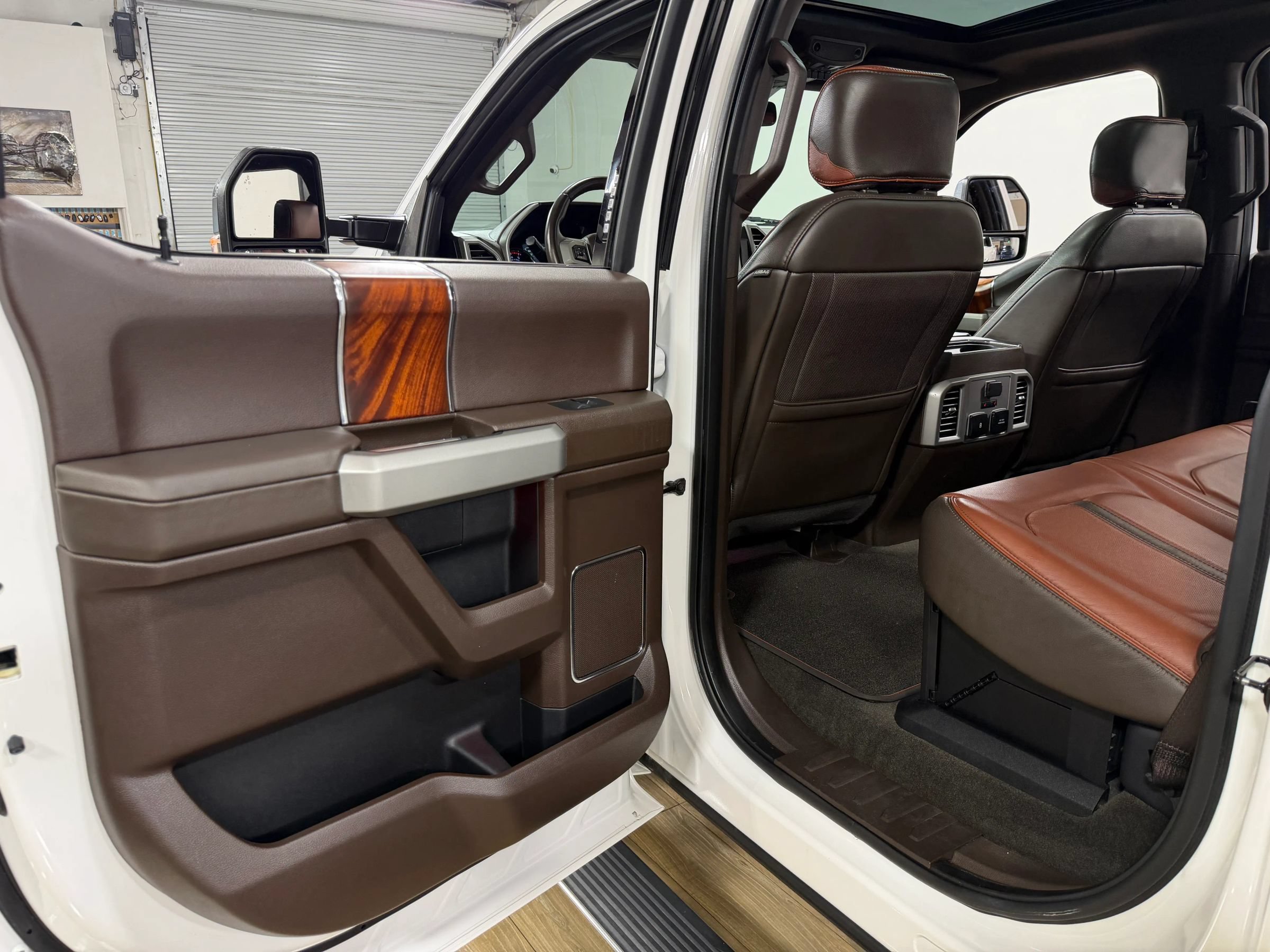 Used 2018 Ford F250 King Ranch w/ King Ranch Ultimate Package AWD/4WD image 16