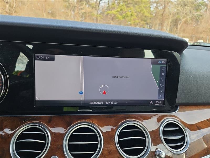 Used 2018 Mercedes-Benz E 300 4MATIC image 7