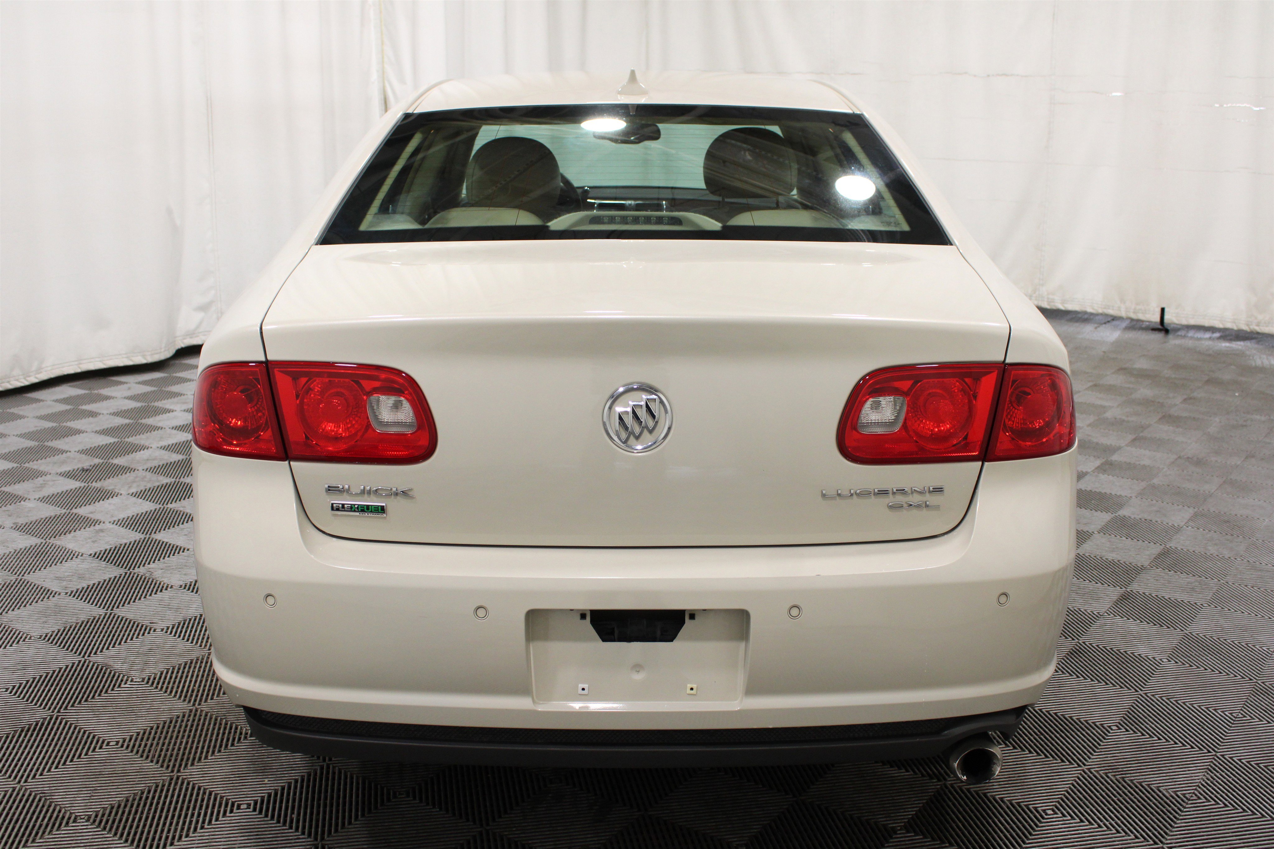 Used 2011 Buick Lucerne CXL w/ Driver Confidence Package FWD image 27