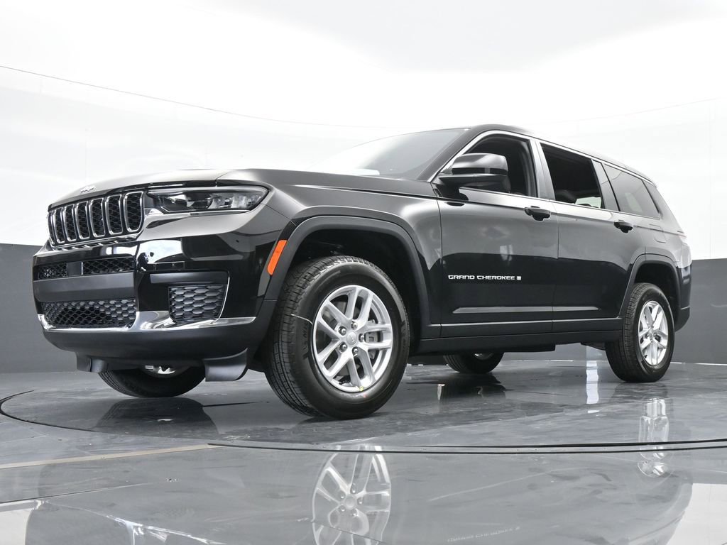 Used 2024 Jeep Grand Cherokee L Laredo w/ Luxury Tech Group I image 43