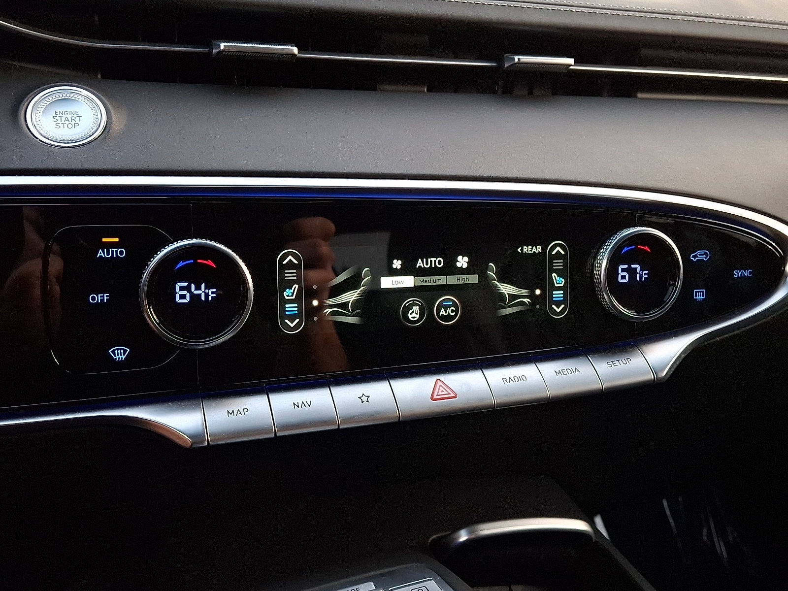 Certified 2023 Genesis GV70 3.5T Sport w/ Sport Prestige Package AWD/4WD image 19
