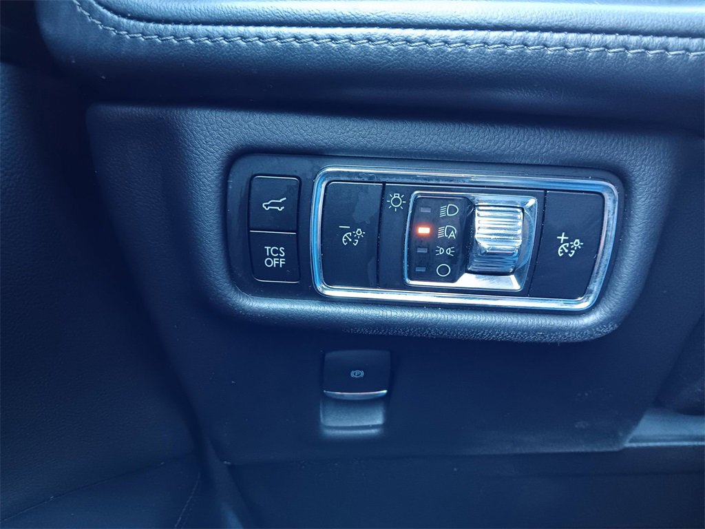 Used 2023 Lincoln Nautilus Reserve w/ Equipment Group 201A image 20