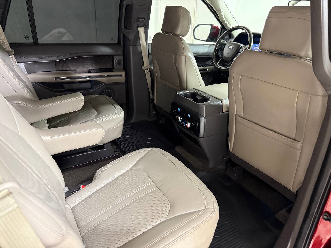 Used 2019 Ford Expedition Limited w/ Driver Assistance Package RWD image 65