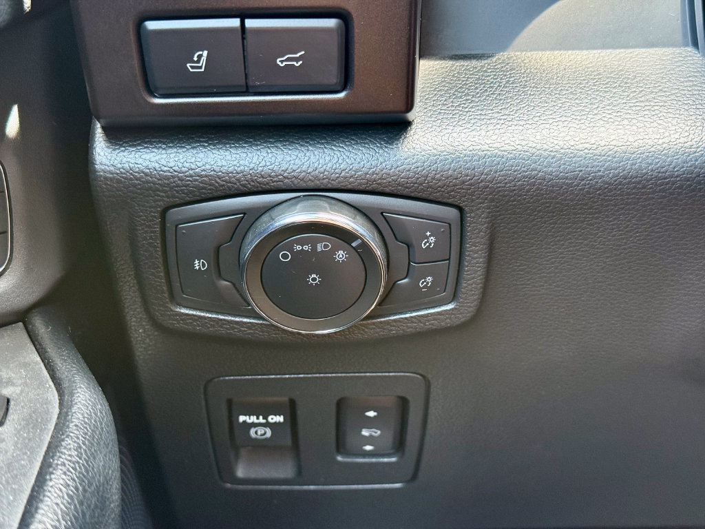 Used 2021 Ford Expedition Limited AWD/4WD image 31
