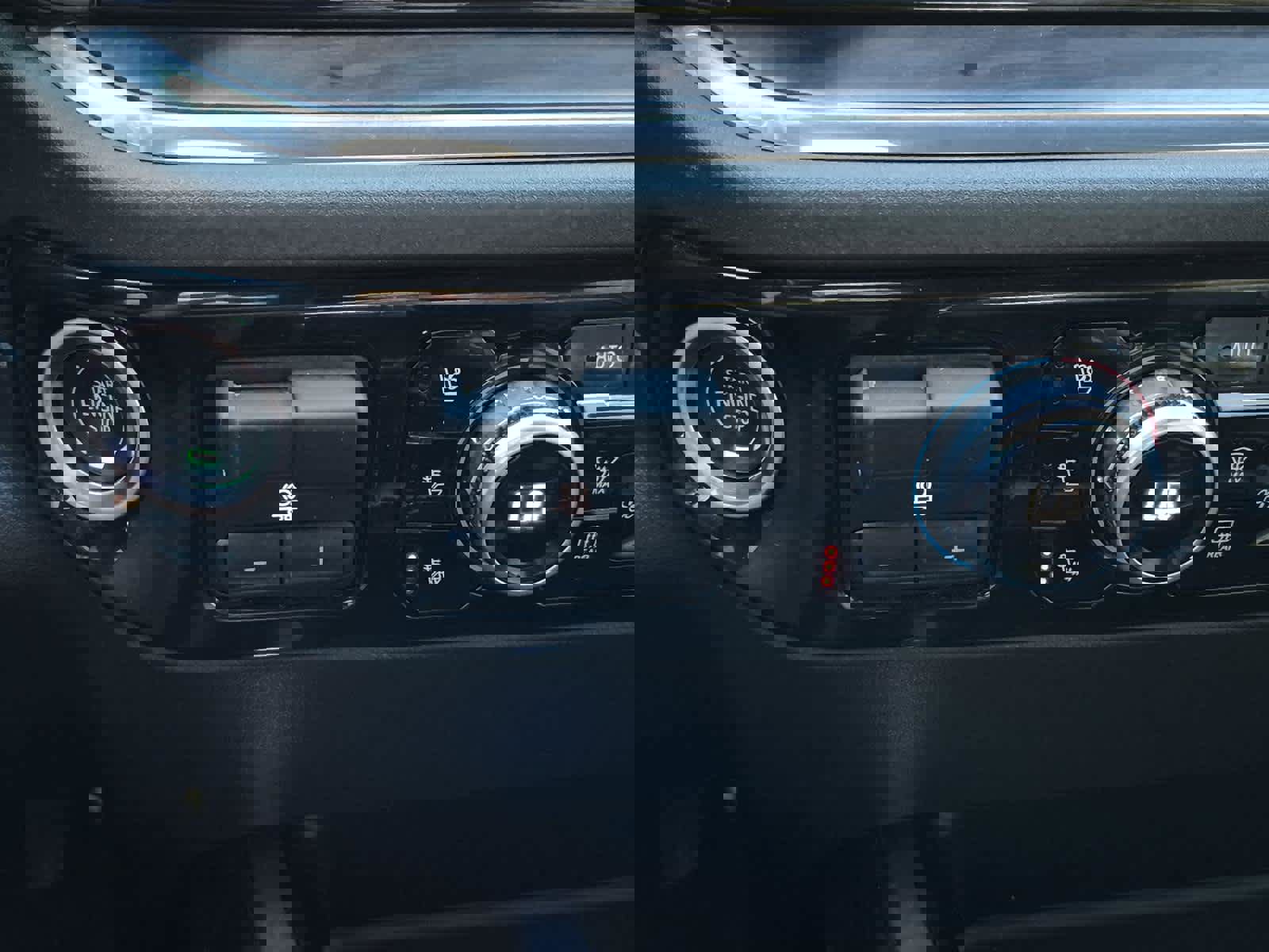 Certified 2024 GMC Sierra 2500 SLT w/ Texas SLT Premium Package image 31