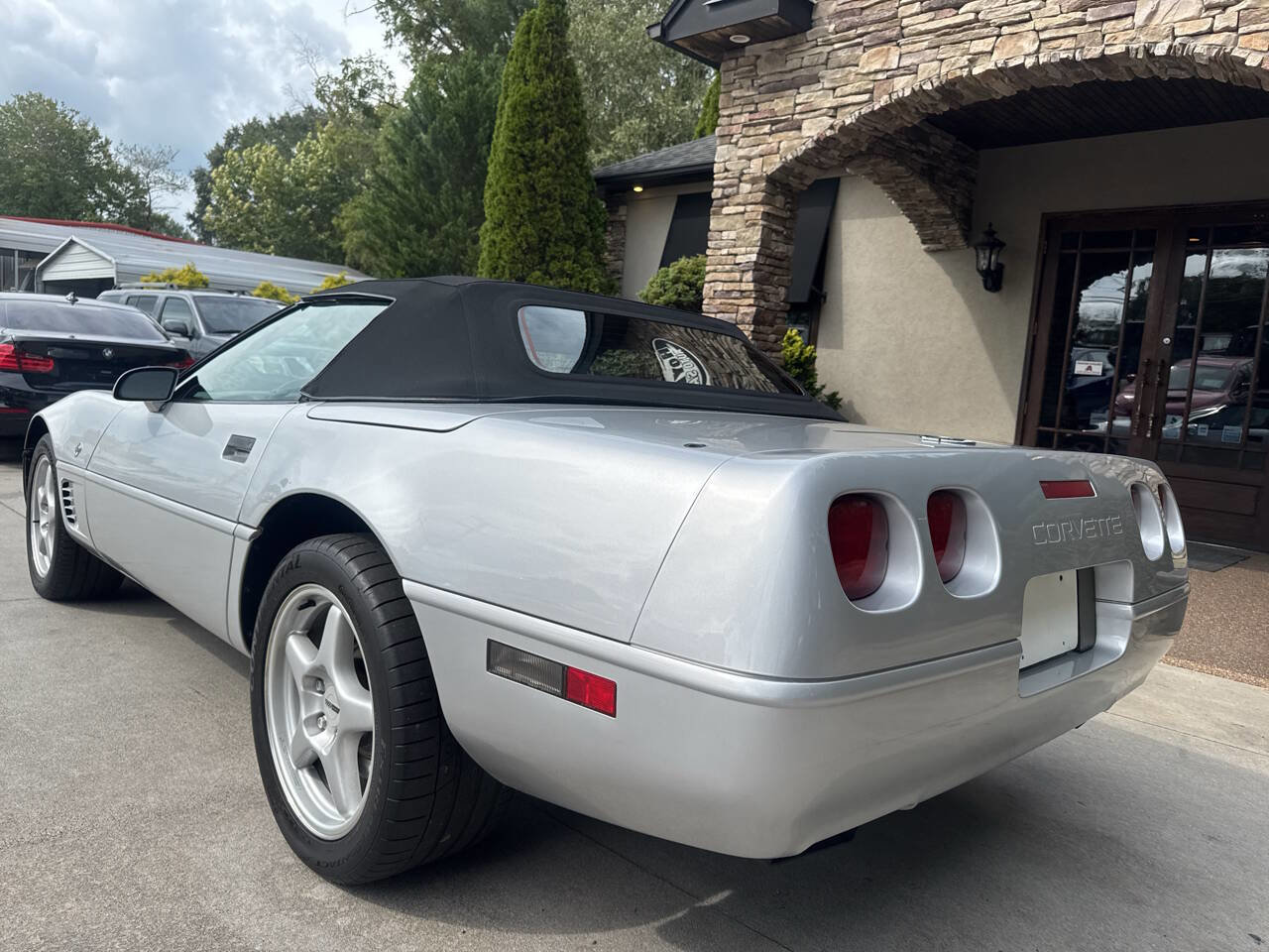 Used 1996 Chevrolet Corvette Convertible RWD image 3