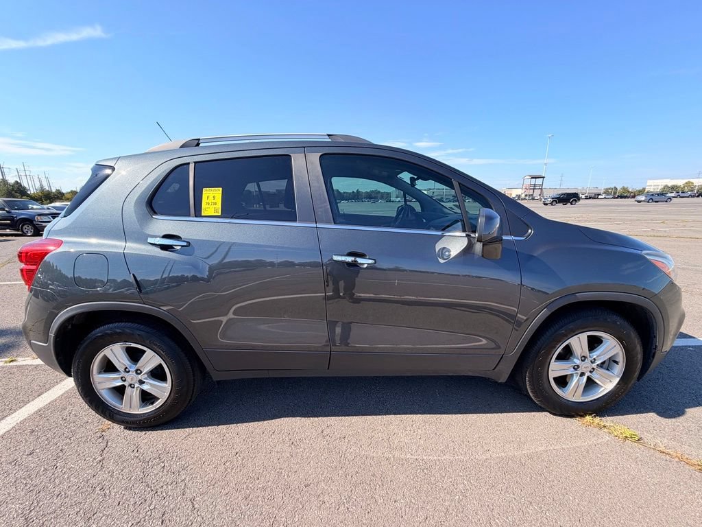 Used 2018 Chevrolet Trax LT w/ LT Convenience Package FWD image 6